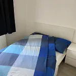 Zentrale Und Schoene Ferienwohnung
